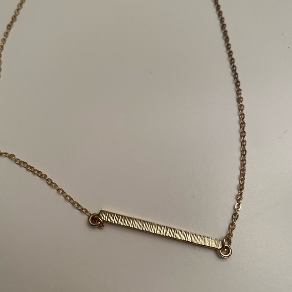 Gold and rhinestone bar necklace - Picture 4 of 7